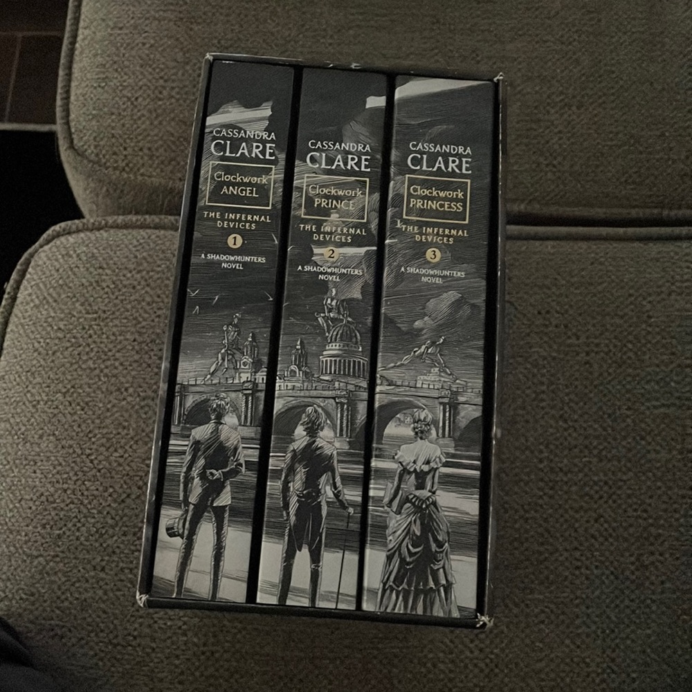 Cassandra Clare’s the infernal devices complete collection